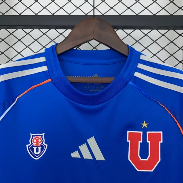 Camiseta Universidad de Chile 25/26 local cuello