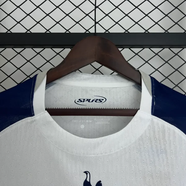Camiseta del Tottenham 25/26 cuello