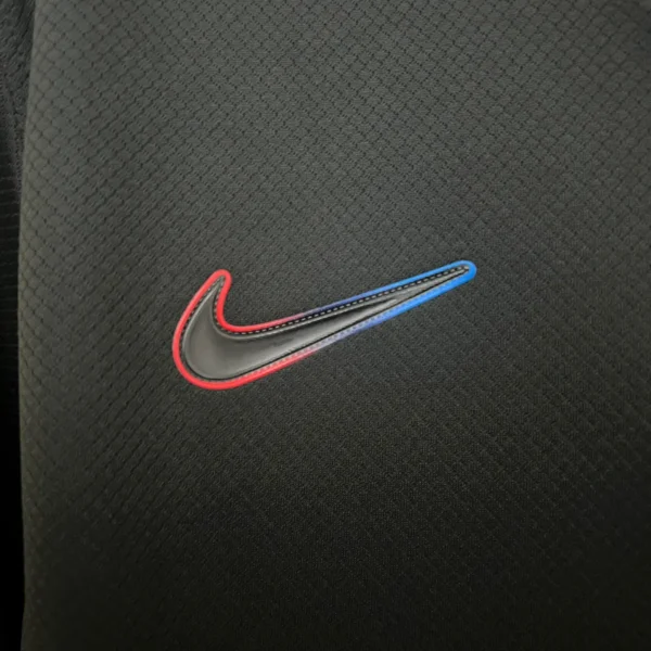 Camiseta Edición Especial Barcelona x Travis Scott visita cerca