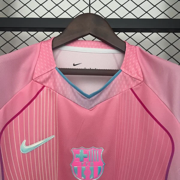 Barcelona 25/26 rosada edición especial cuello