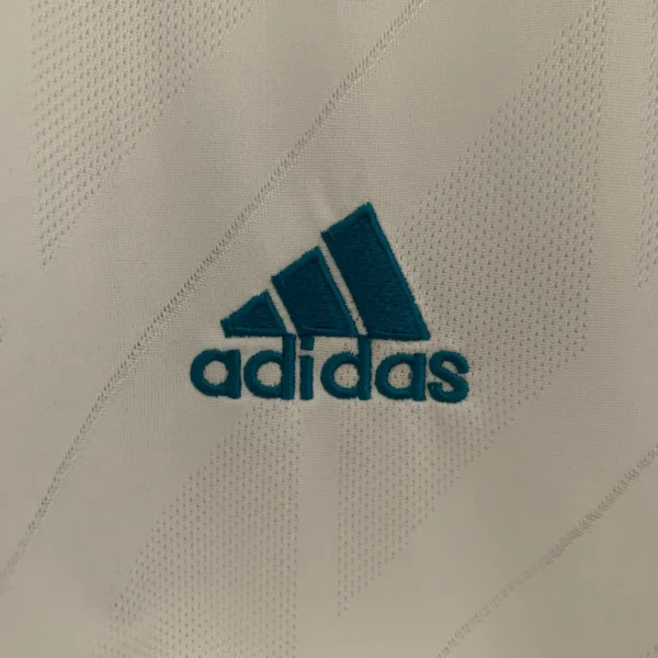 Camiseta del Real Madrid 17/18 cerca