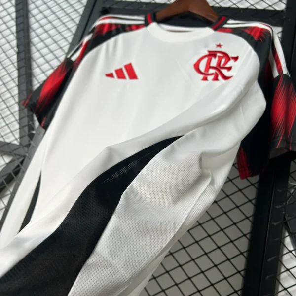 Camiseta Flamengo visita 25/26 cerca