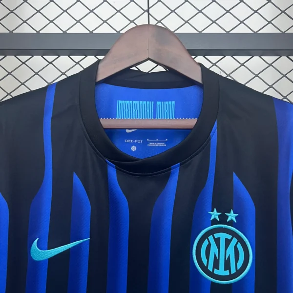 Camiseta del Inter de Milán cuello